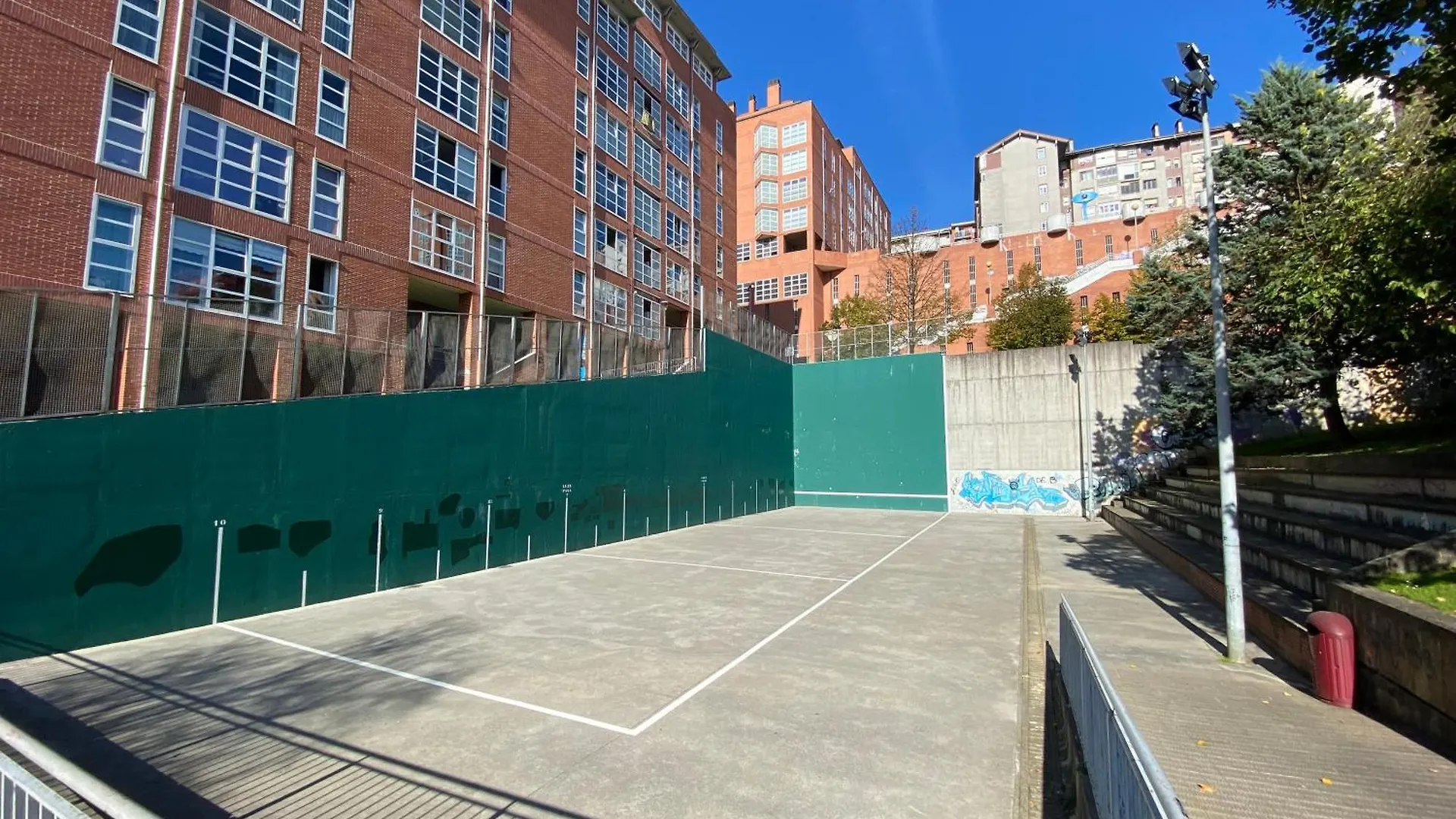 Piso Deluxe Centro Cerca Del Bec Apartment Barakaldo